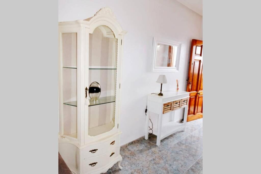 Apartamento muy cerca del mar. Arenales del Sol Exterior foto