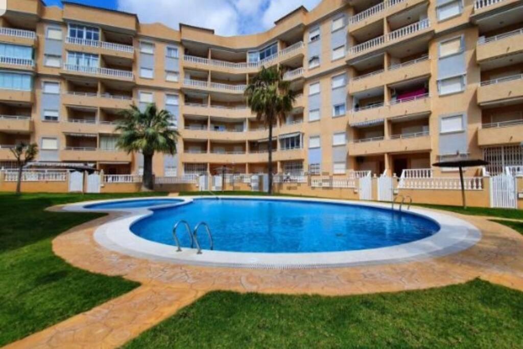 Apartamento muy cerca del mar. Arenales del Sol Exterior foto