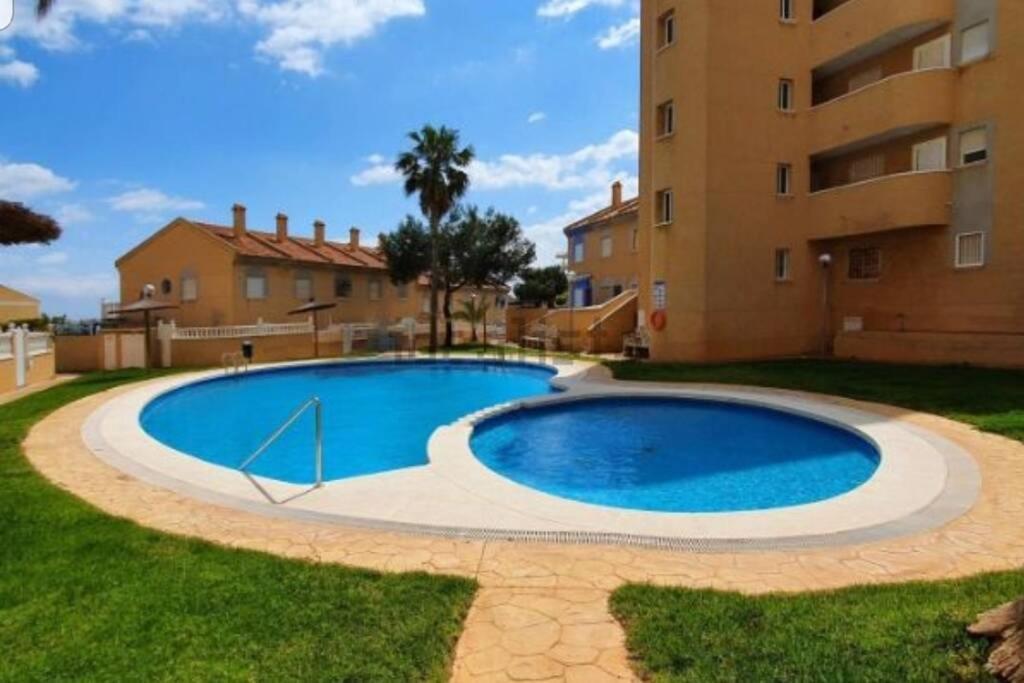 Apartamento muy cerca del mar. Arenales del Sol Exterior foto